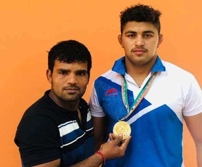 father death in road accident uncle got support now became national wrestling champion jagran special