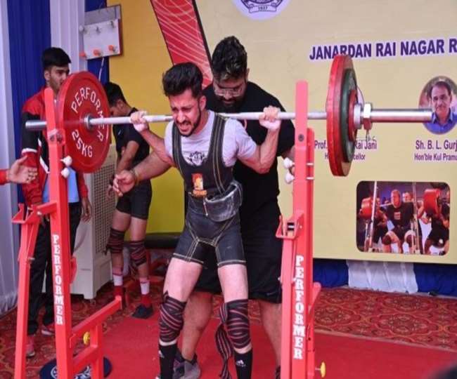 https://www.jagranimages.com/images/newimg/17042022/17_04_2022-udaipur_22635879.jpg