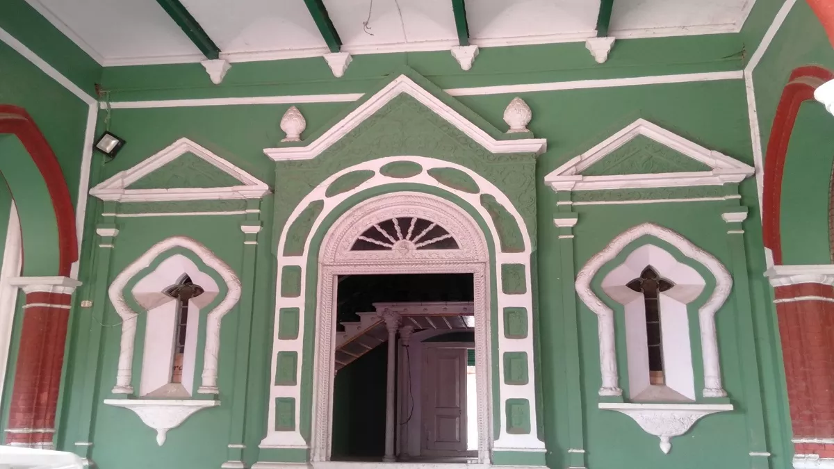 Balrampur News : बलरामपुर में 'अवध' में पूर्वजों की धरोहर और स्थापत्य कला को नवजीवन दे रही नई पीढ़ी