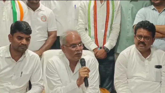 छत्तीसगढ़ के पूर्व सीएम ने कांकेर एनकाउंटर पर सवाल उठाए।(फोटो सोर्स: एएनआई)