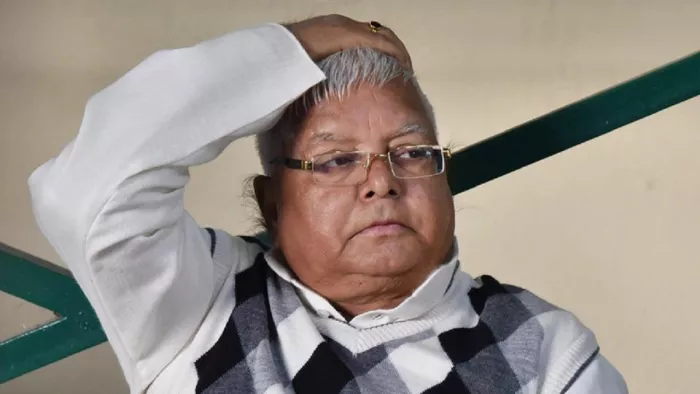 RJD के राष्ट्रीय उपाध्यक्ष ने दिया इस्तीफा, लालू यादव को चुनाव के बीच बड़ा झटका! (फाइल फोटो)