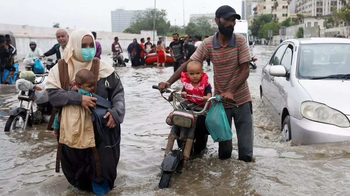 Pakistan Rain Update: पाकिस्तान में फिर बारिश कहर बनकर आई, चार दिनों में 63 लोगों की मौत