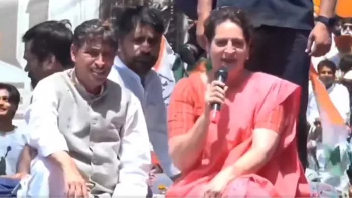 इमरान मसूद के समर्थन में प्रियंका गांधी का रोड शो।