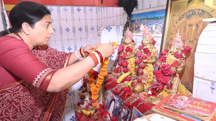 केंद्रीय मंत्री ने अमेठी के सभी श्रीराम-जानकी मंदिरों में किया पूजन