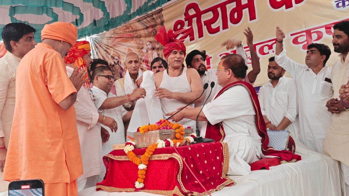 https://www.jagranimages.com/images/newimg/17042025/17_04_2025-loni_mla_news_23920296.jpg