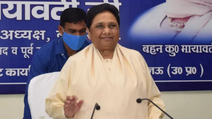 मायावती की पहली कोशिश अब भाजपा के प्रति नरम रुख अपनाने के विपक्ष के आरोपों को खारिज करने की है।
