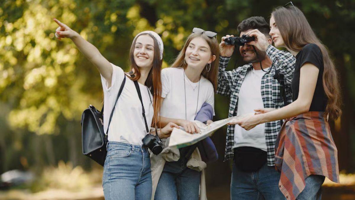 स्‍मार्ट प्‍लान‍िंग से लेकर बुक‍िंग तक, स्‍टूडेंट्स के ल‍िए बेस्‍ट हैं 7 सुपर  सेव‍िंग ट्रैवल ट‍िप्‍स - From smart planning to booking 7 super saving  travel tips for students