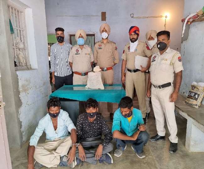 three smugglers including 5 kg opium arrested in bathinda