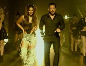 Salman Khan and Disha Patani in Radhe. Photo- Screenshots