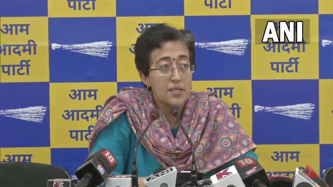 आम आदमी पार्टी की विधायक आतिशी ने कहा कि दिल्ली में 13 मई को एक बहुत बड़ी त्रासदी हुई।