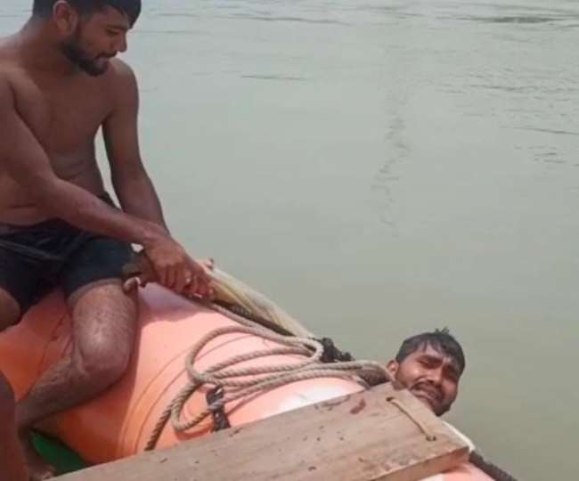 https://www.jagranimages.com/images/newimg/17052022/17_05_2022-husband_attempt_to_suicide_22719833.jpg