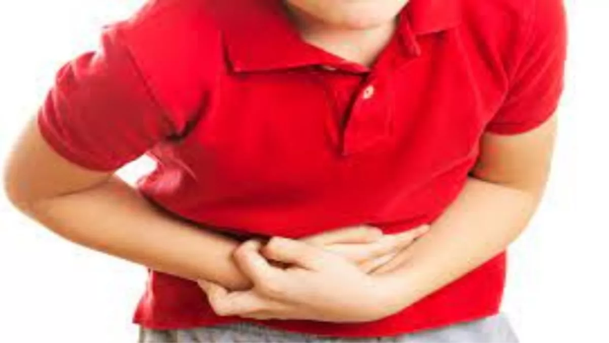 बच्‍चों के पेट दर्द को हल्‍के में न लें, पेट में हो सकते हैं कीड़ें, इस तरह से लक्षण पहचानें