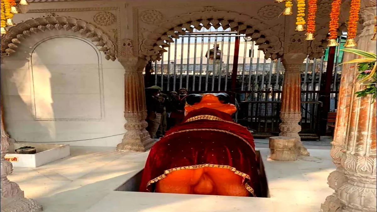 Gyanvapi Masjid Case Latest Updates : महिला पक्षकारों ने नंदी के मुख के सामने तहखाने वाले उत्तरी दीवार की मांगी रिपोर्ट - Gyanvapi Masjid Case Latest Updates Women parties sought report of