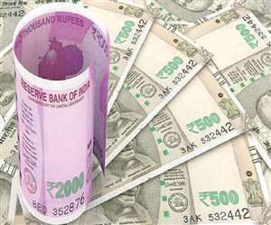 Pros and Cons of Weak Rupee Against Dollar, Inflation Rises But Exporters Are in Profit
