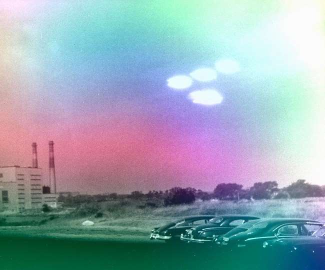 री दुनिया में UFO और एलियंस के रहस्‍य जानने के बारे में उत्‍सुकता बनी हुई है।