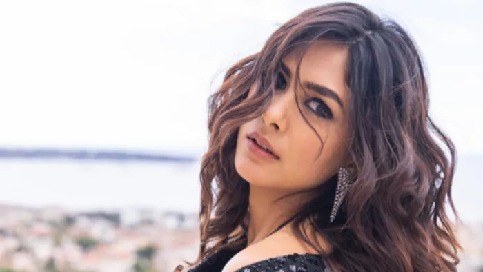 Photo Credit: Mrunal thakur Instagram Photo Screenshot