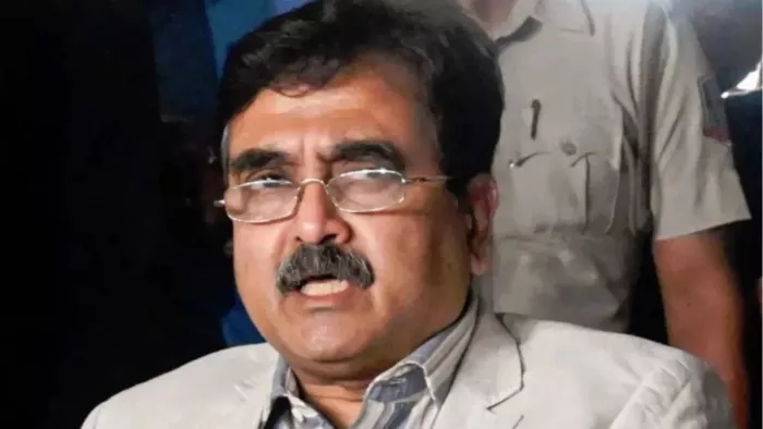 ममता के खिलाफ अभद्र टिप्पणी को लेकर आयोग ने जस्टिस गंगोपाध्याय को किया शो काज। फाइल फोटो।