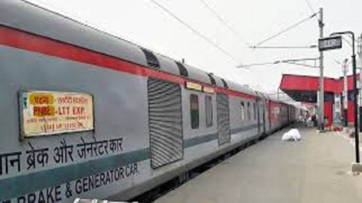 headless body found in an unclaimed suitcase in the general bogie of patna janata express