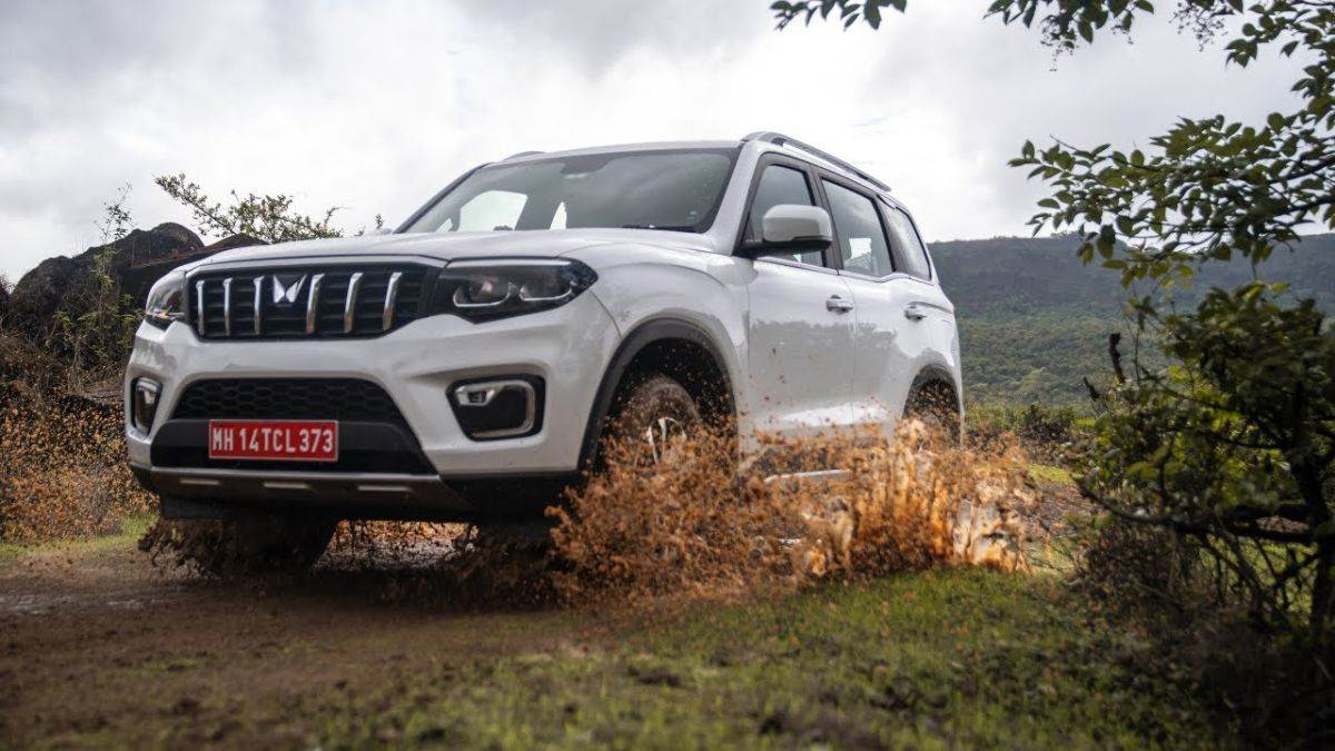 https://www.jagranimages.com/images/newimg/17052024/17_05_2024-scorpio_n_offroading_23719772.jpg