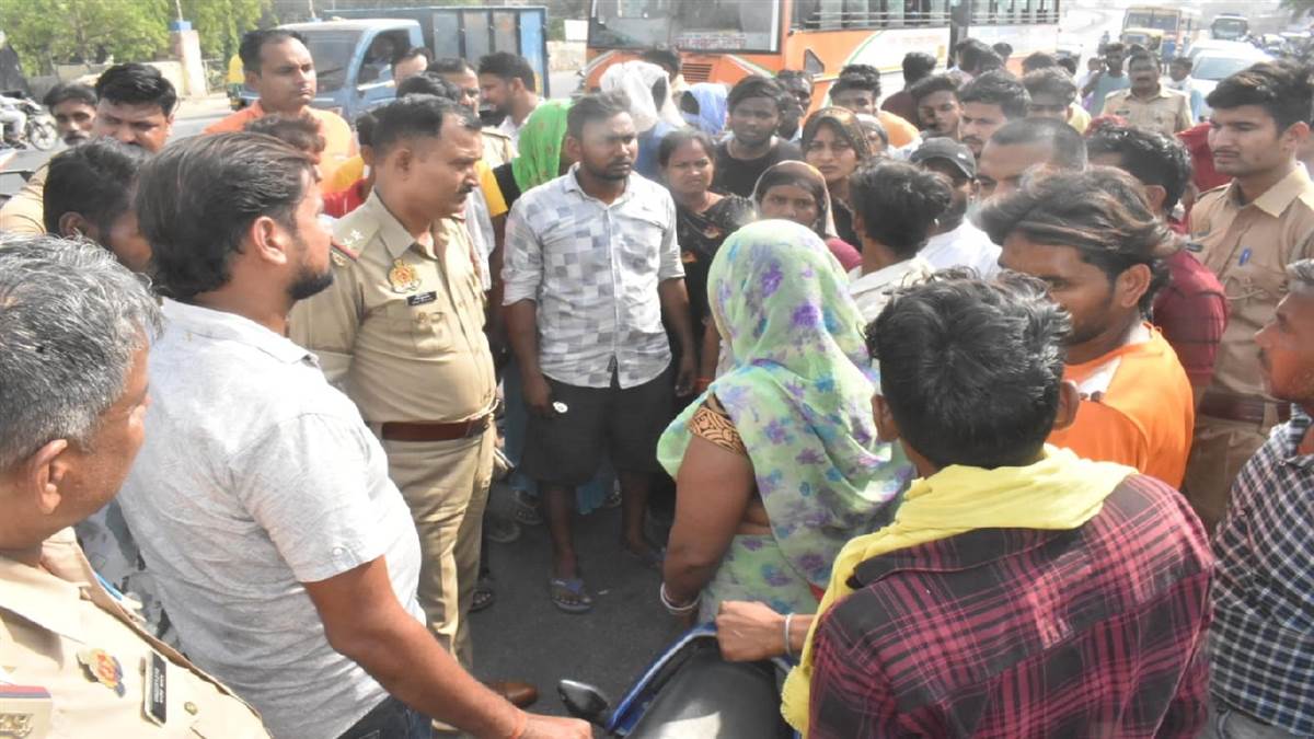 unnao road accident one dead another injured in separate incidents