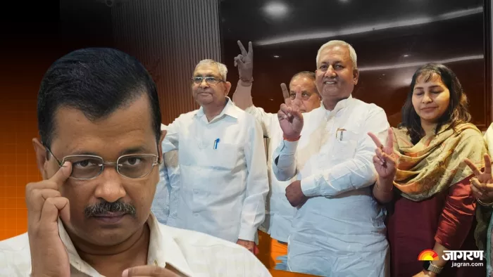 आप के 13 पार्षदों ने किया एमसीडी में थर्ड फ्रंट के गठन का फैसला।