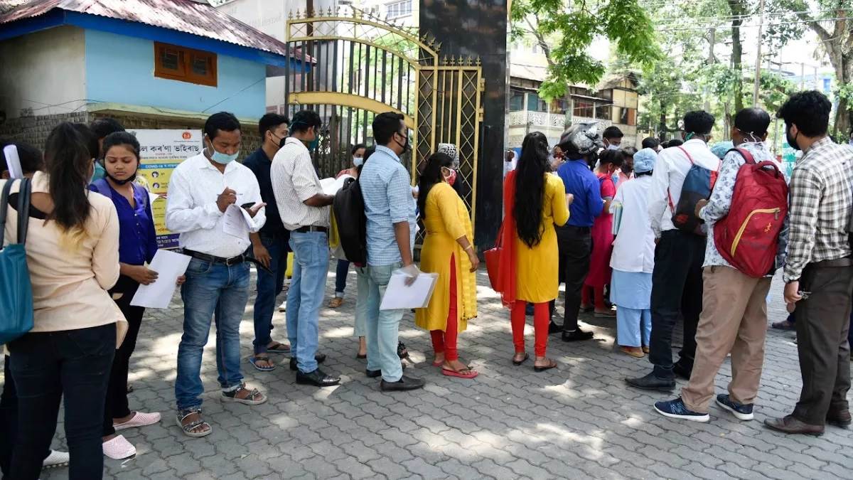 https://www.jagranimages.com/images/newimg/17052025/17_05_2025-group_d_jobs_haryana_news_23939904.jpg