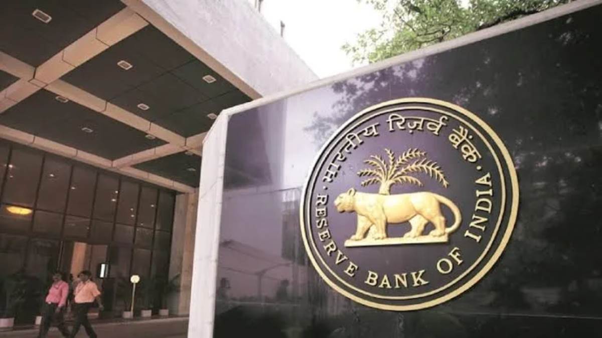 https://www.jagranimages.com/images/newimg/17052025/17_05_2025-rbi_1_23940197.jpg