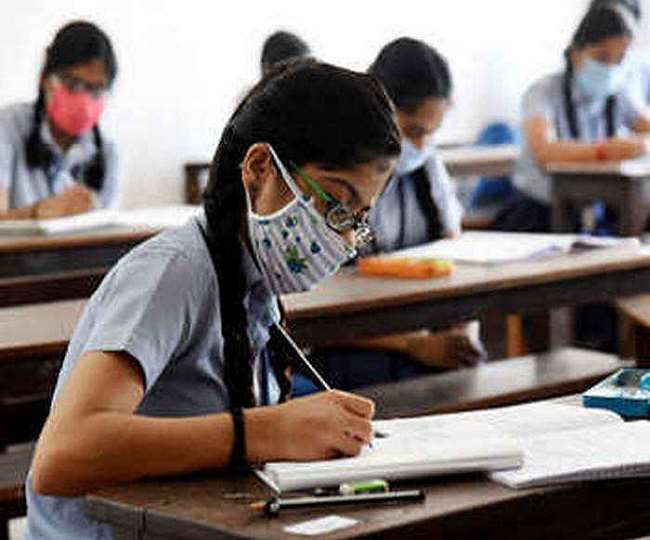CBSE ने सुप्रीम कोर्ट में बताया 12वीं के रिजल्ट का फॉर्मूला, असंतुष्ट छात्र दे सकेंगे परीक्षा; जानें- कब तक आएगा रिजल्ट