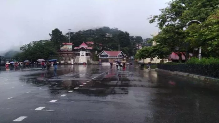 हिमाचल प्रदेश में बर्फबारी और बारिश से मौसम हुआ सुहावना (फाइल फोटो)