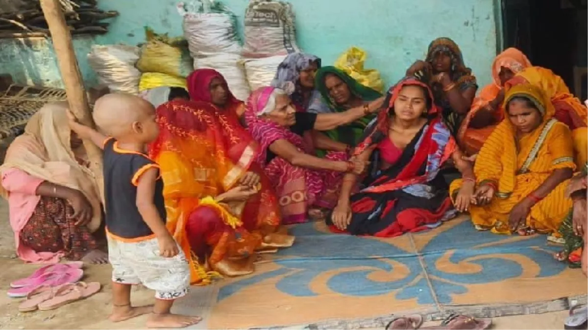 खेल रही थी मासूम, तभी हुआ कुछ ऐसा बच्चे दौड़े-दौड़े आए; बात सुन परिवार के उड़ गए होश
