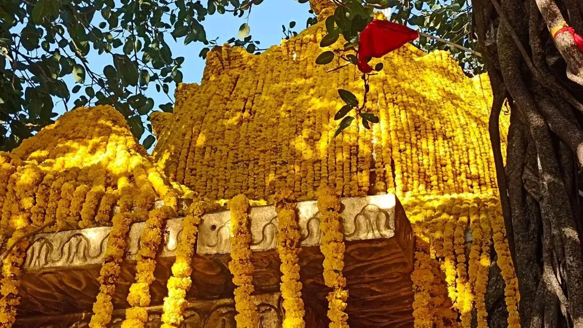 चिंतपूर्णी मंदिर में पुजारी और सुरक्षाकर्मी में हाथापाई, सोशल मीडिया पर वीडियो वायरल