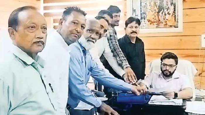 पांवटा साहिब में सोमवार को बीजेपी प्रदेशाध्यक्ष डॉ. राजीव बिंदल के विरुद्ध ज्ञापन सौंपेत मुस्लिम आर्गेनाइजेशन (File Photo)