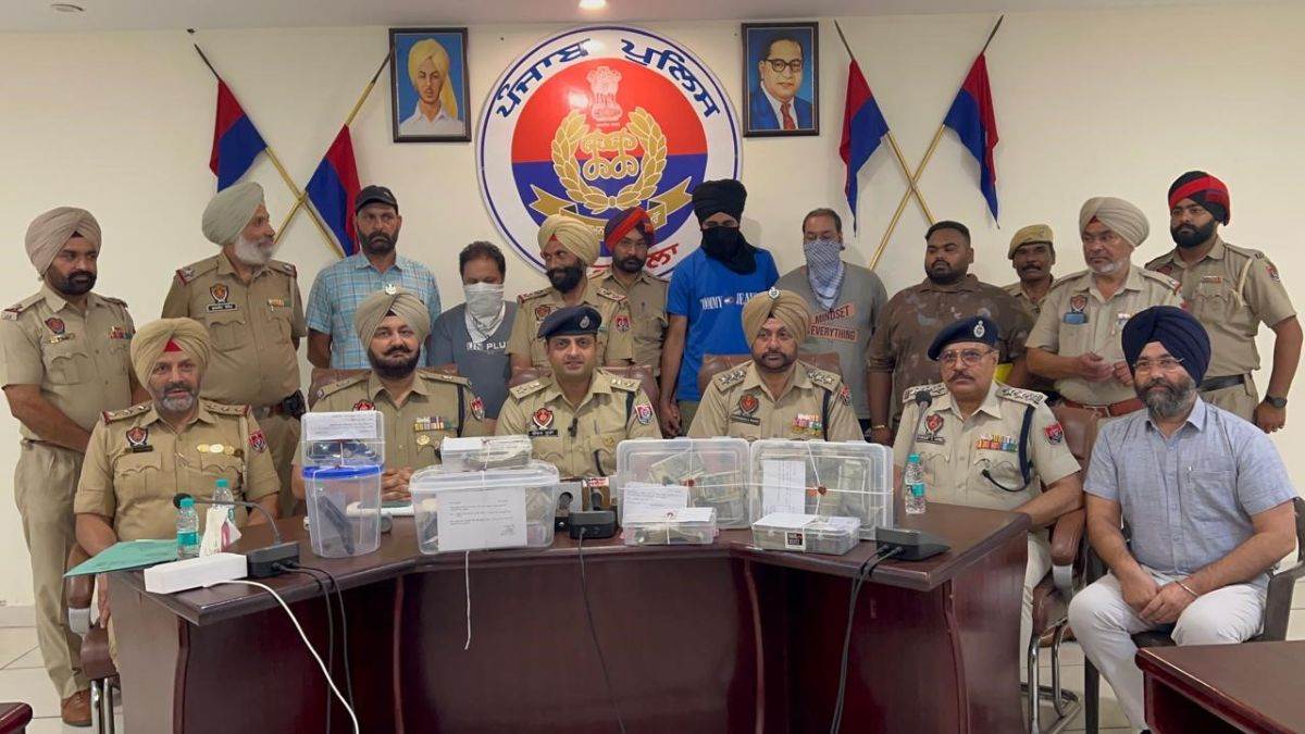 two accused arrested in kapurthala phagwara robbery case stolen money recovered