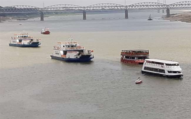 https://www.jagranimages.com/images/newimg/17072021/17_07_2021-cruises_21837470.jpg