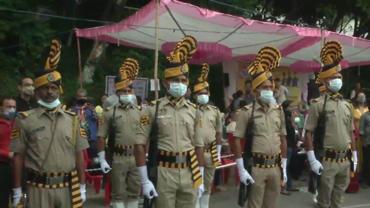 https://www.jagranimages.com/images/newimg/17072023/17_07_2023-guard_of_honour_23474061_18313930.jpg