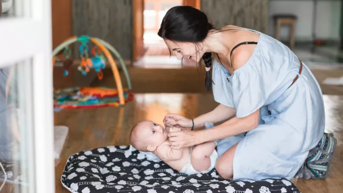 Newborn Baby Care: नवजात शिशुओं की देखभाल में इन बातों का रखें ध्यान
