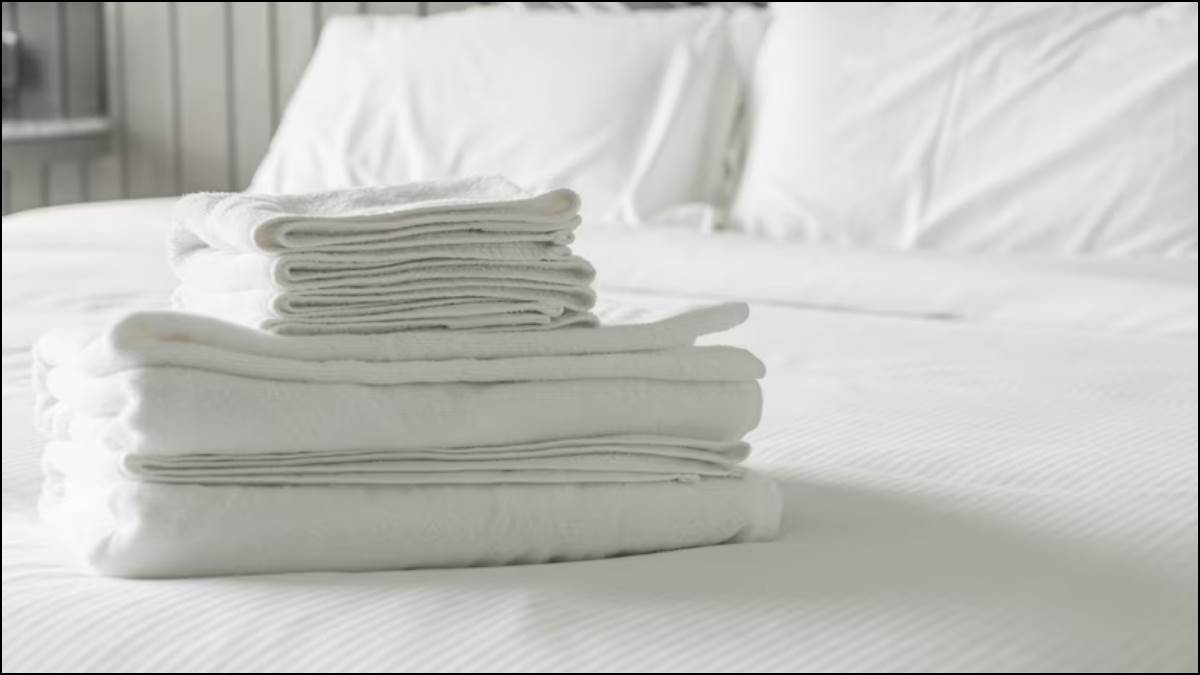 होटल और ट्रेन में सफेद चादर देख आपके मन में भी आता है सवाल, तो जानें