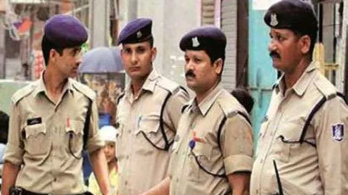 ताजिया जुलूस के दौरान लहराया गया फिलिस्तीन का झंडा। फाइल फोटो