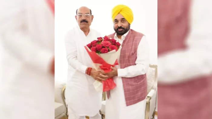 आज मोहिंदर भगत ने सीएम भगवंत मान से मुलाकात की (जागरण फोटो)