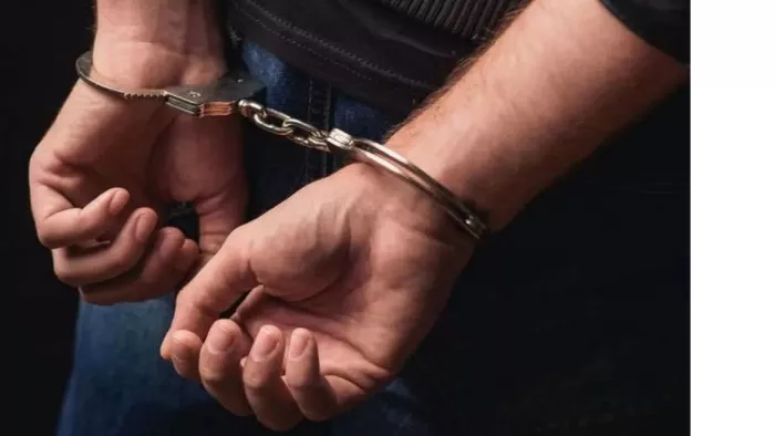 टीएसपीसी के नाम पर रंगदारी मांगने वाला अपराधी हथियार के साथ पकड़ा गया ।
