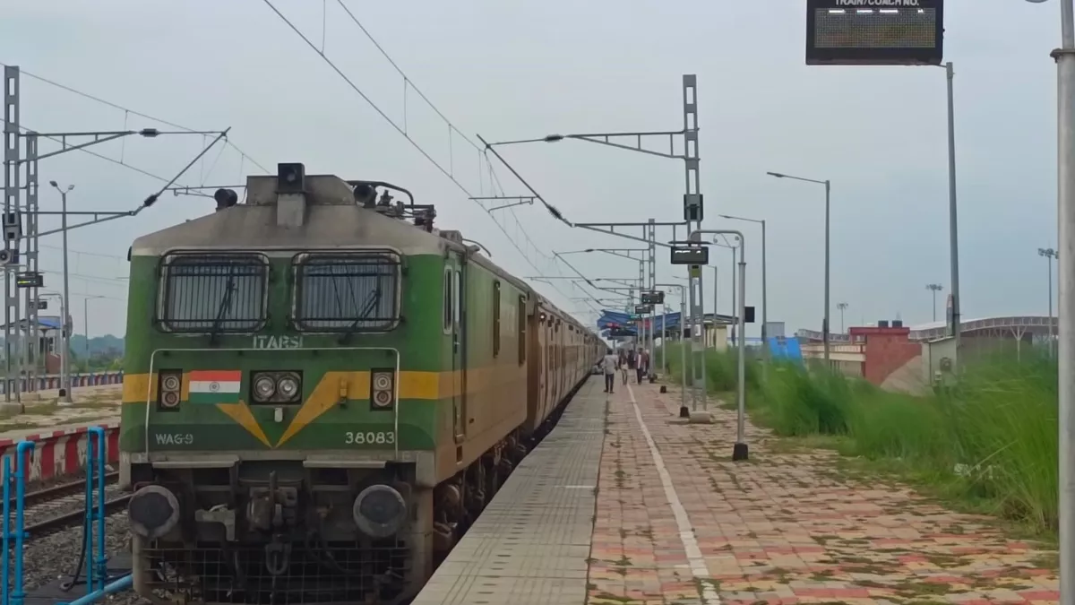 Godda Ajmer New Train: गोड्डा से अजमेर के लिए चलेगी नई ट्रेन, प्रयागराज-दिल्ली-गुड़गांव से गुजरेगी