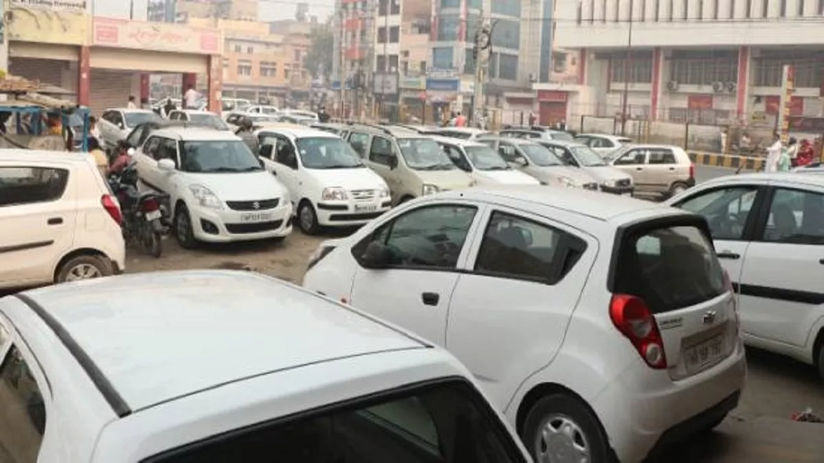 Delhi Market: दिल्ली की 93 साल पुरानी मार्केट में फ्री मिलेगी कार पार्किंग, बस करनी होगी ऐसे शॉपिंग