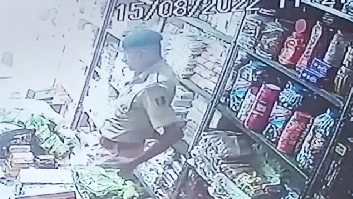 चंडीगढ़ पुलिस का SI बना चोर, दुकान से चुराई सिगरेट की डिब्बियां, सीसीटीवी में कैद हुई करतूत