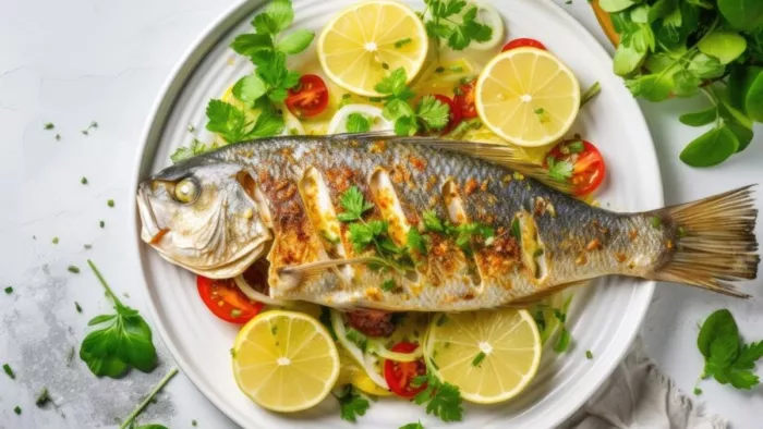 Seafood Side Effects: मानसून के मौसम में क्यों नहीं खाना चाहिए मछली, जान लें इसके नुकसान