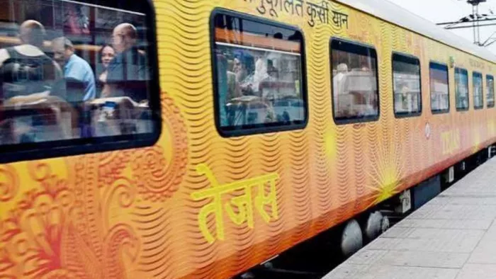 Train News: नई दिल्ली से लखनऊ के बीच चलती है तेजस एक्सप्रेस। फाइल फोटो