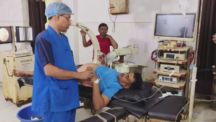 आरा में विधायक के घर के बाहर फायरिंग के बाद युवक को मारी गोली (जागरण)