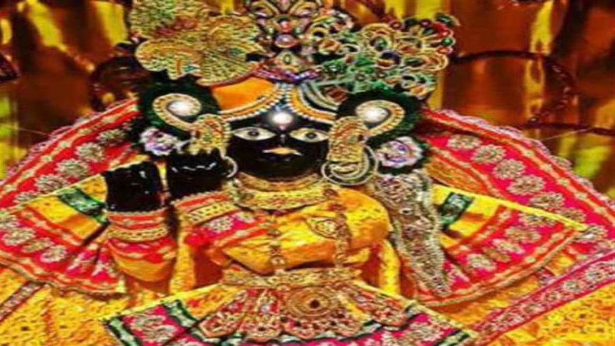 https://www.jagranimages.com/images/newimg/17082024/17_08_2024-banke_bihari_mandi_23779773.jpg