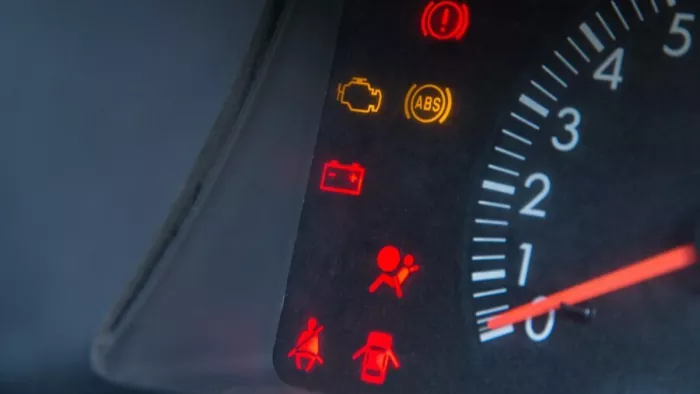 आइए, Dashboard Lights के बारे में जान लेते हैं।