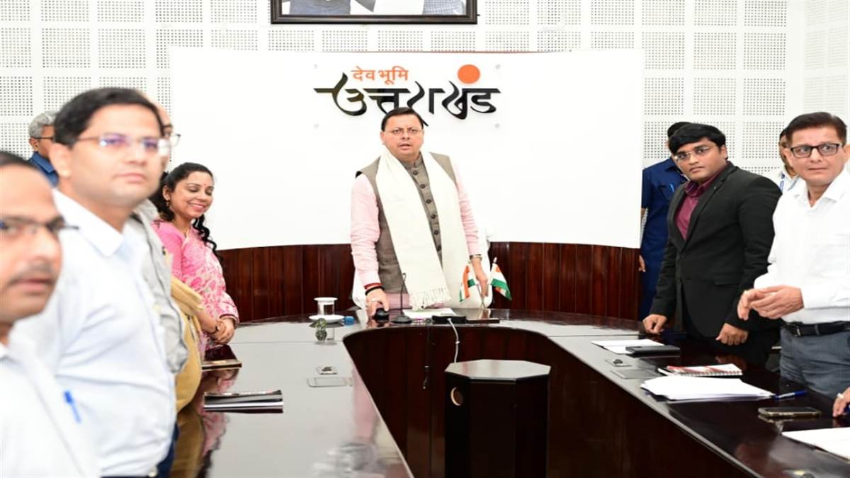 https://www.jagranimages.com/images/newimg/17082025/17_08_2025-17ddb_m_1_17082025_524.jpg
