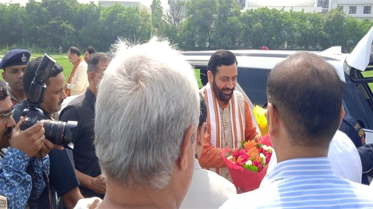 https://www.jagranimages.com/images/newimg/17082025/17_08_2025-17son_34_17082025_127.jpg